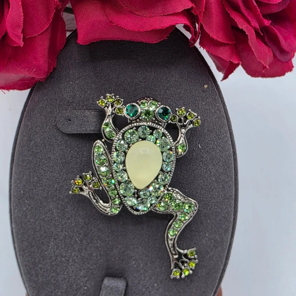 Green‎ Rhinestone Frog Brooch Silver Tone Animal Pin with Yellow Cabochon Glam